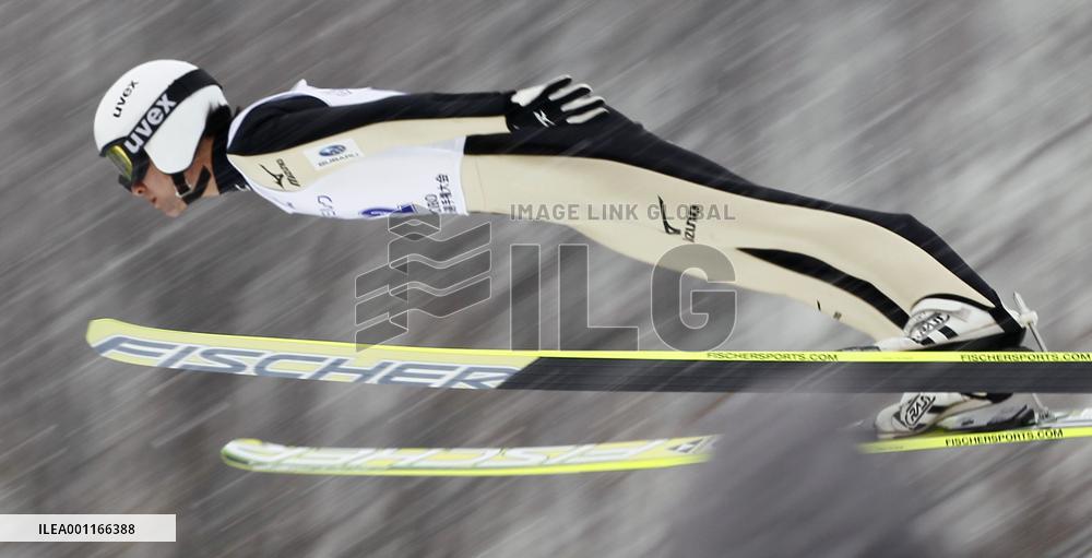 Yoshioka wins normal hill at national c'ships