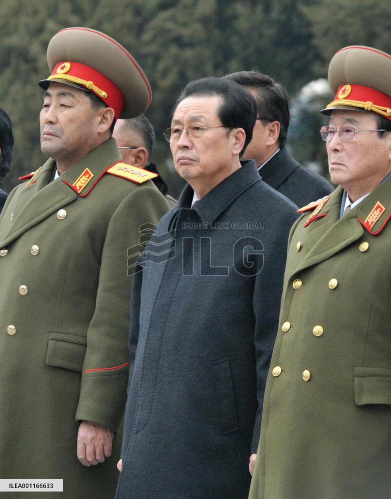 1st bronze statue of Kim Jong Il