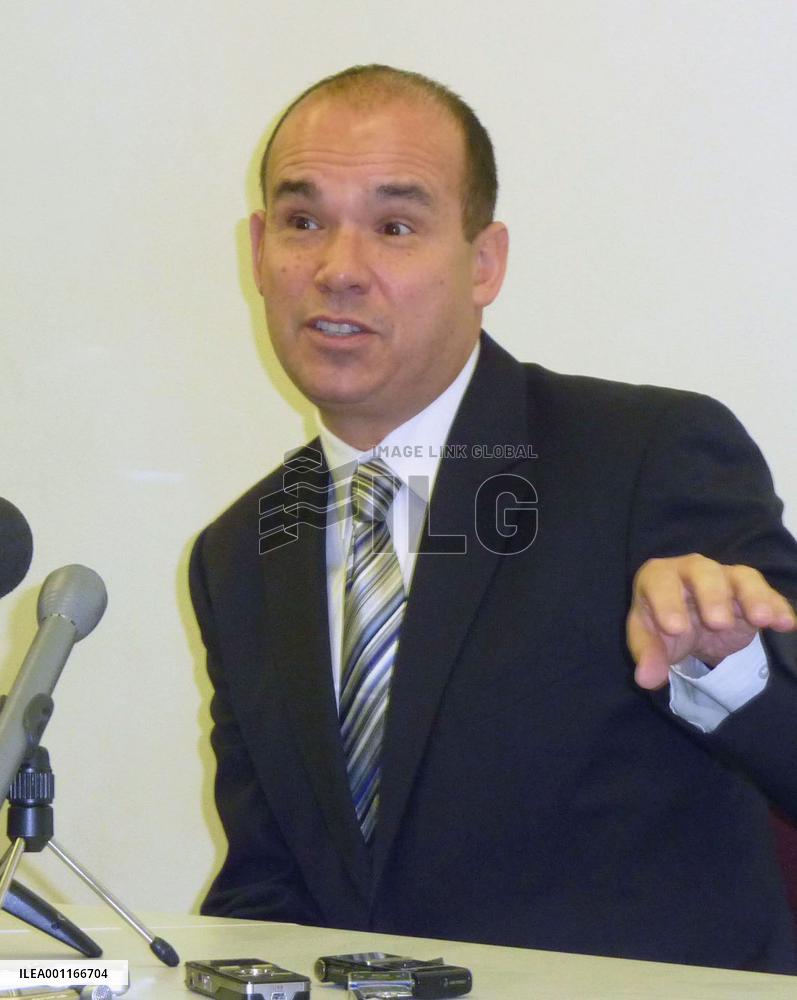 Ex-Olympus CEO Woodford at press conference