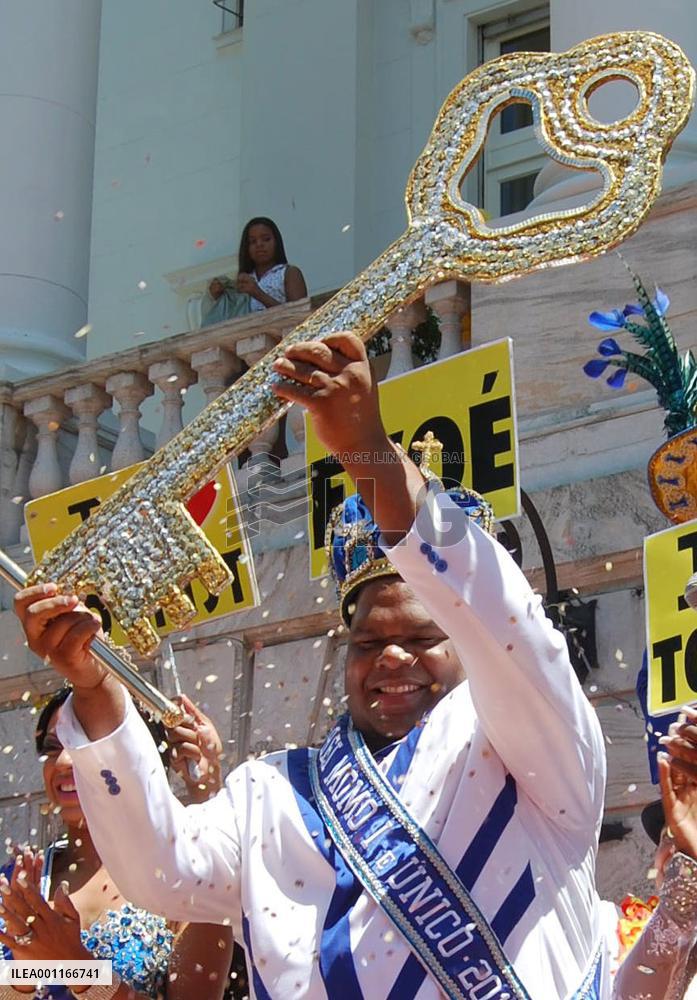 Rio Carnival opens