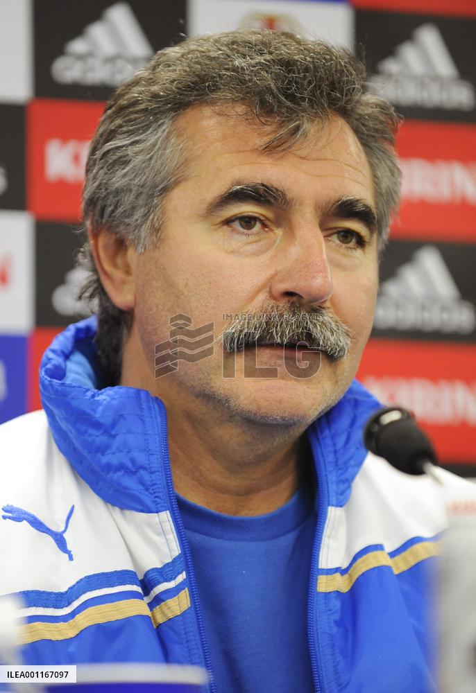 Uzbekistan coach Abramov