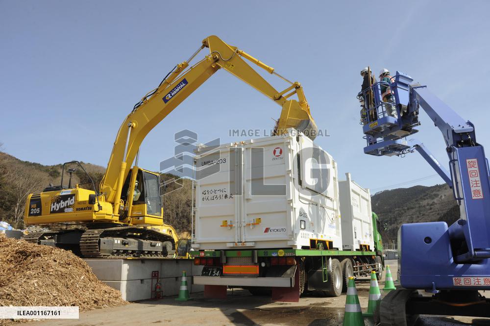Quake, tsunami rubble heads to Tokyo