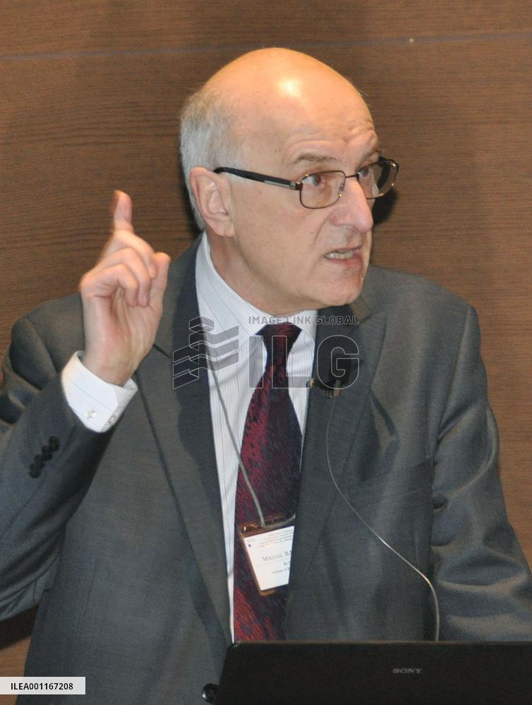 Chernobyl expert in symposium