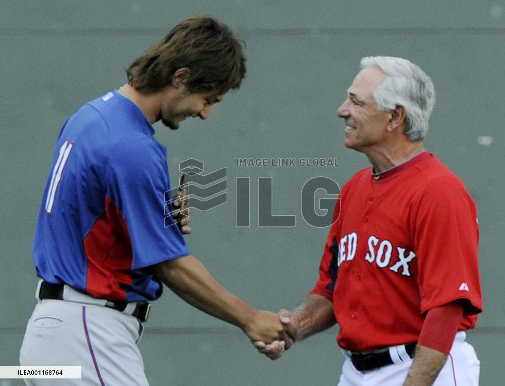 Darvish, Valentine at Fenway Park