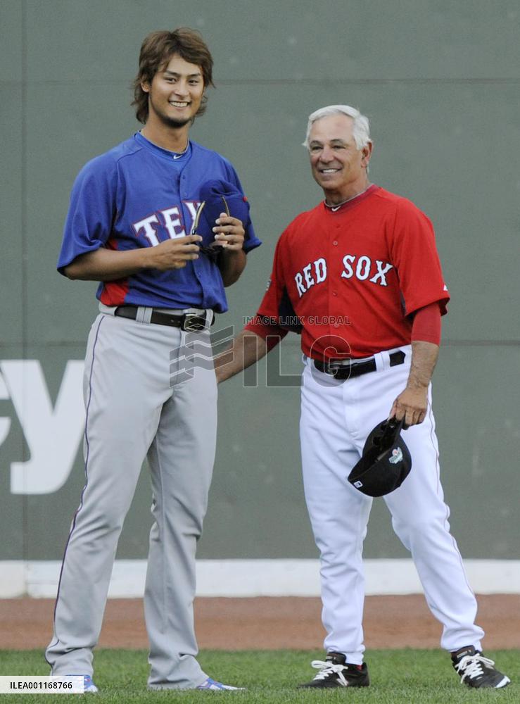 Darvish, Valentine at Fenway Park