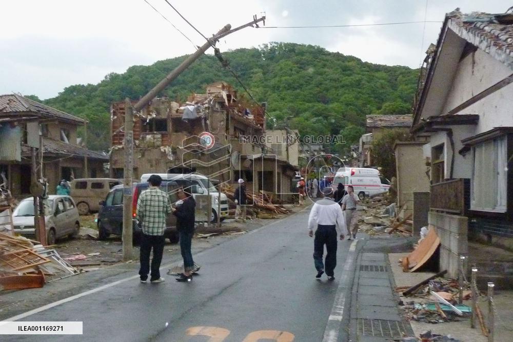 Tornado hits Ibaraki, Tochigi