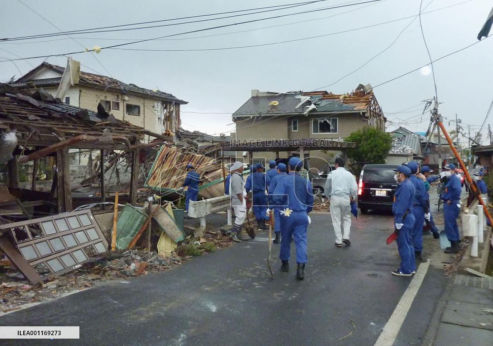 Tornado hits Ibaraki, Tochigi