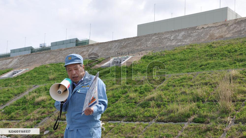 Levee at nuclear plant