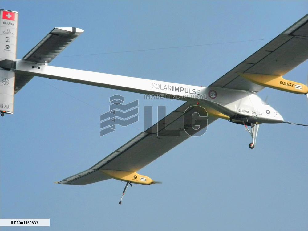 Solar plane leaves on transcontinental flight