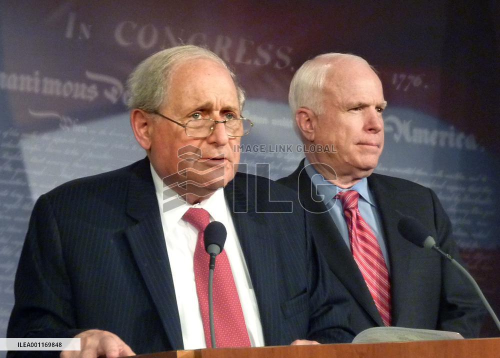 U.S. Sens. Levin, McCain on defense bill