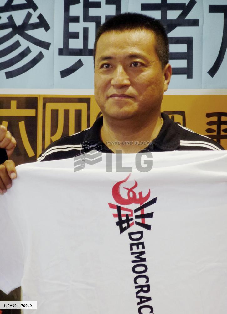 Man crushed by tank in Tiananmen massacre