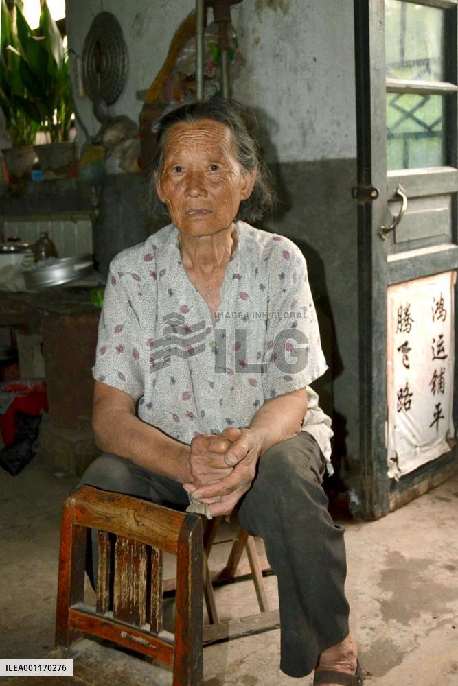 Blind human rights activist Chen's mother