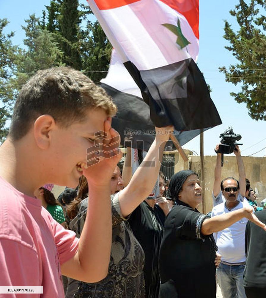 Alawi village in support of Syrian president
