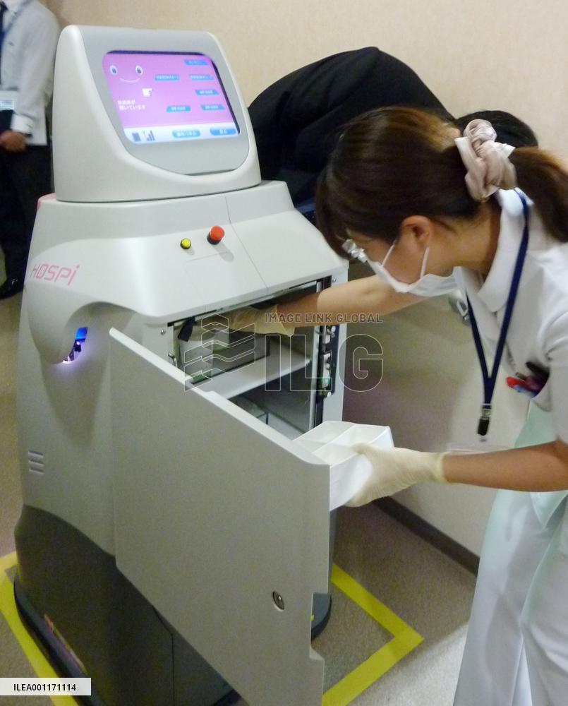 University begins testing robots to deliver specimens