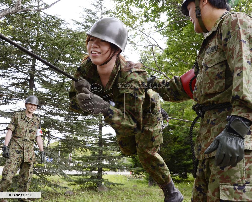 "Boot camp" experience at Hokkaido SDF unit