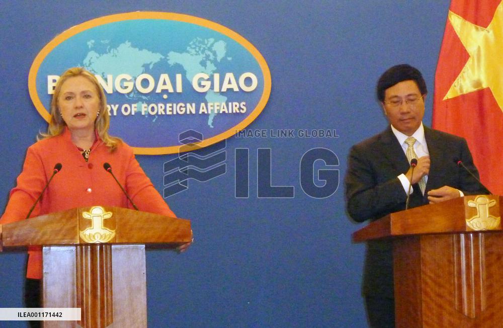 U.S., Vietnam foreign chiefs