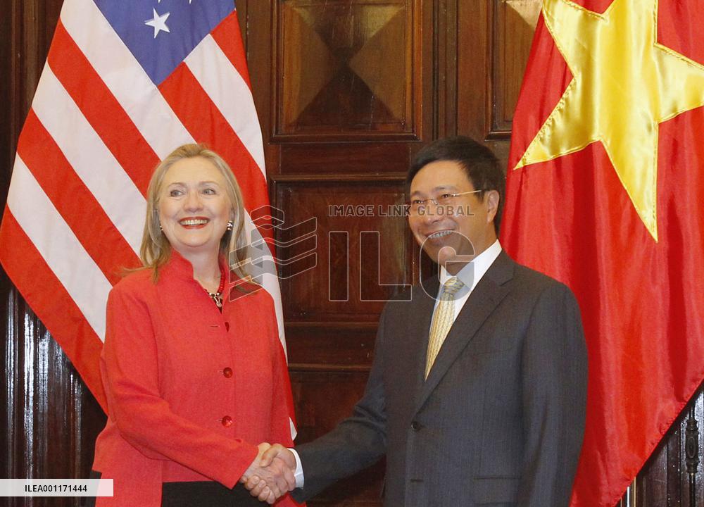U.S., Vietnam foreign chiefs