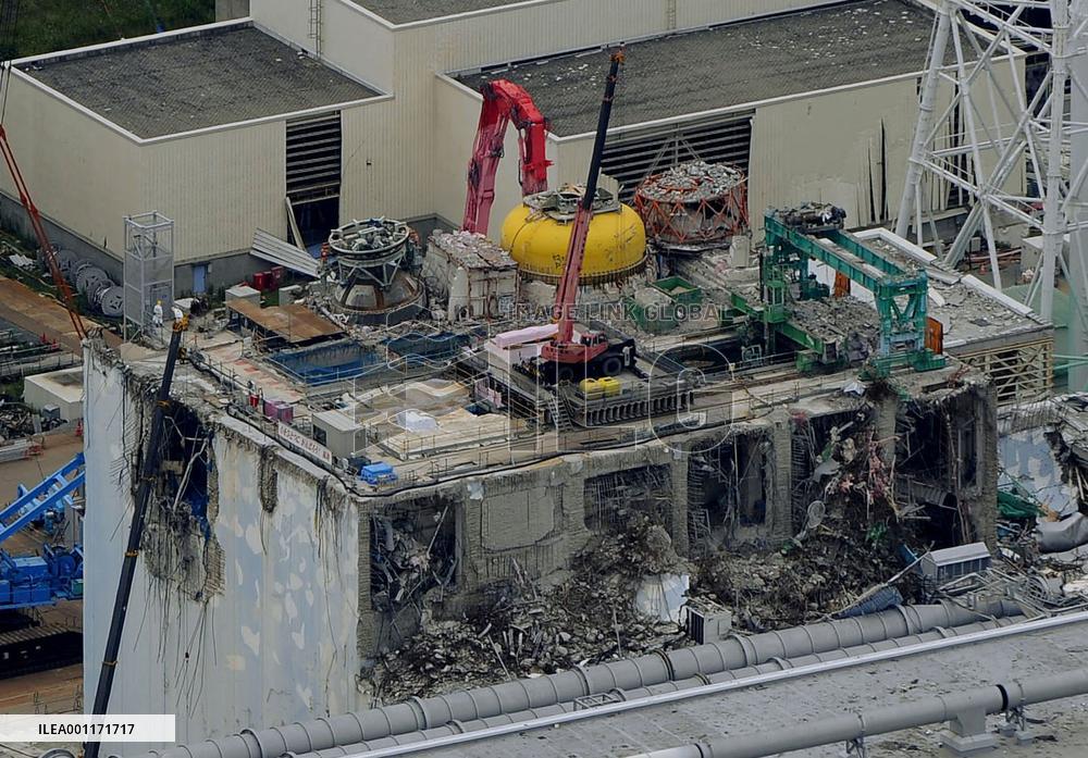 Fuel assembly removed from Fukushima Daiichi No. 4 reactor