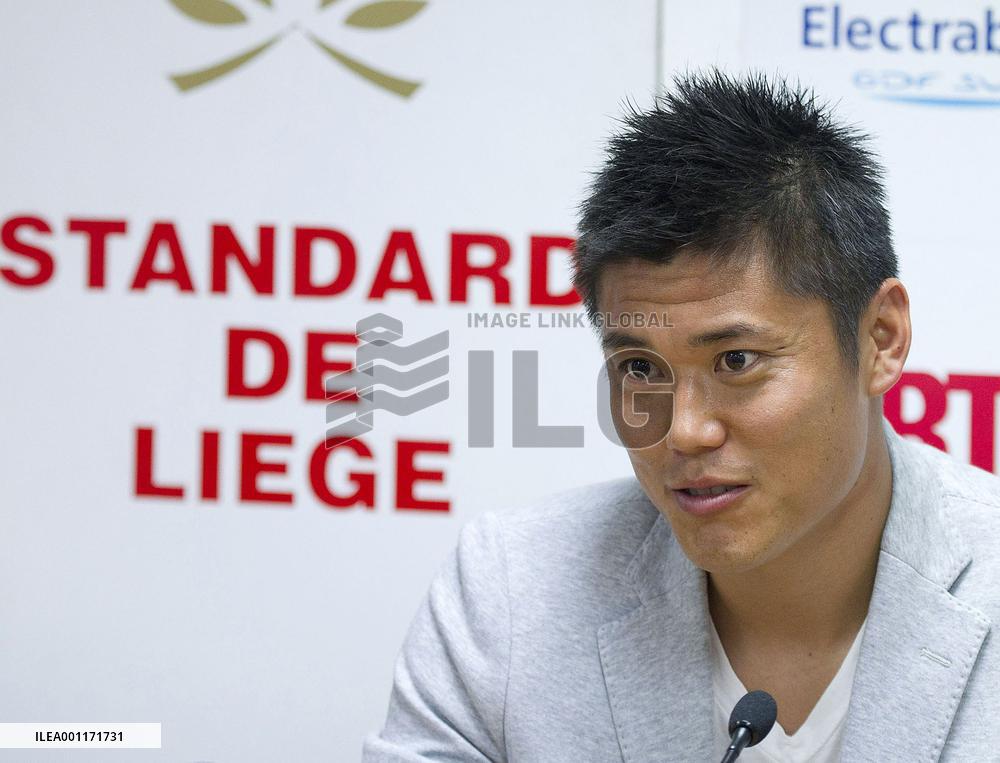 Japan keeper Kawashima signs with Standard Liege