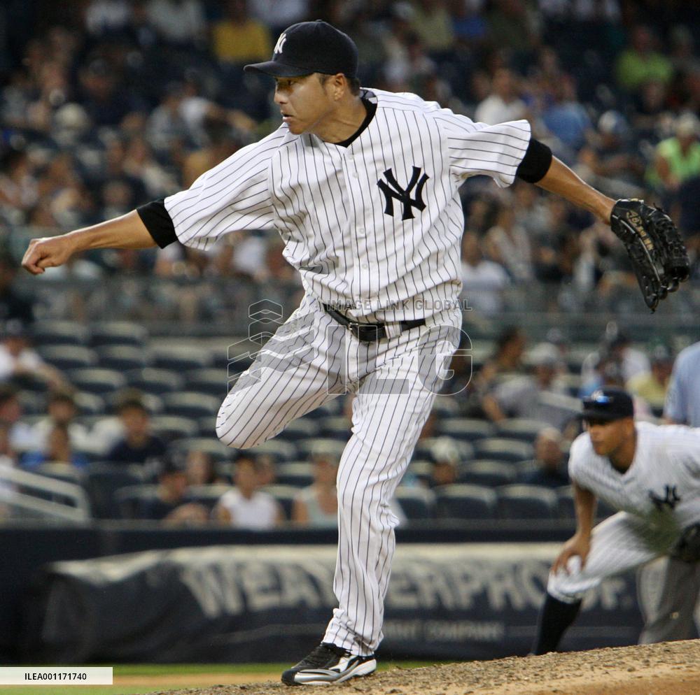 Kuroda wins 50th big league game