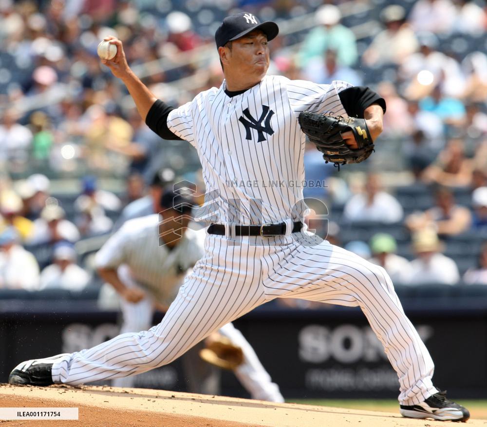 Kuroda wins 50th big league game