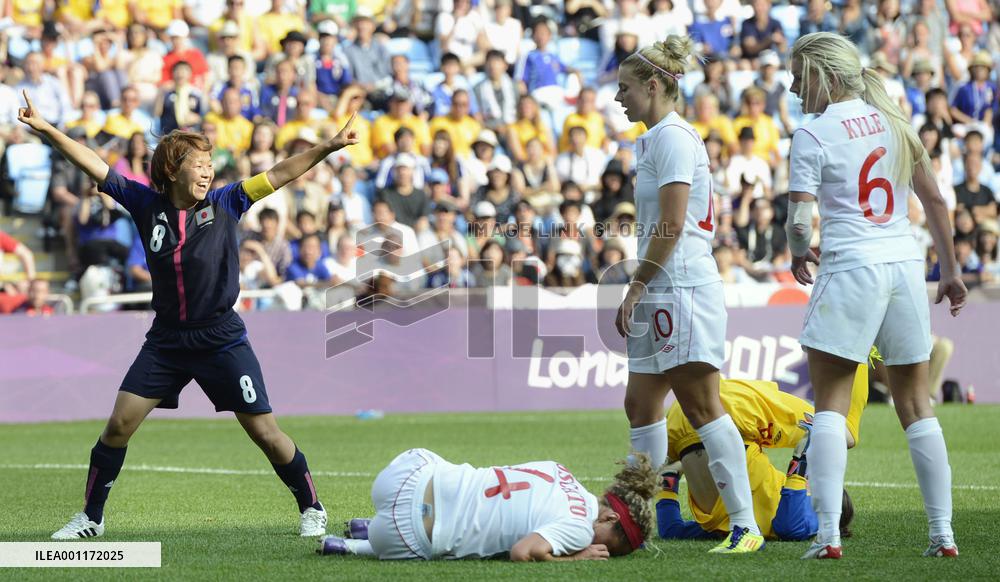 Japan beat Canada in Olympic women's soccer opener