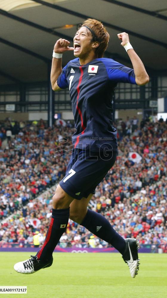 Japan shock Spain in men's soccer for historic victory
