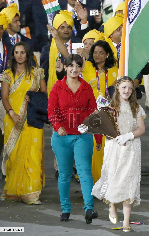 Mysterious woman in Indian Olympic march