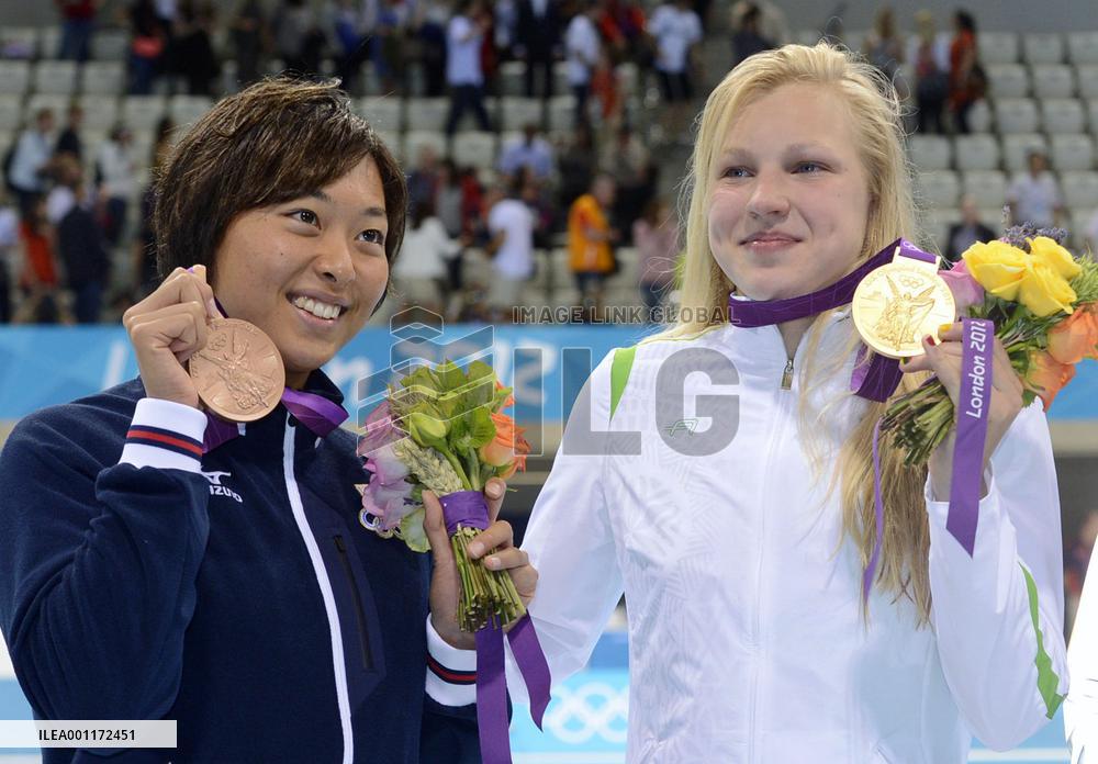 Suzuki wins bronze in Olympic women's 100m breaststroke