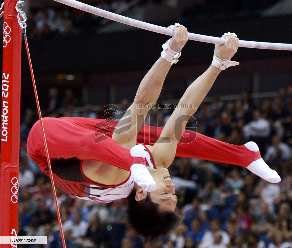 Japan men take silver in gymnastics