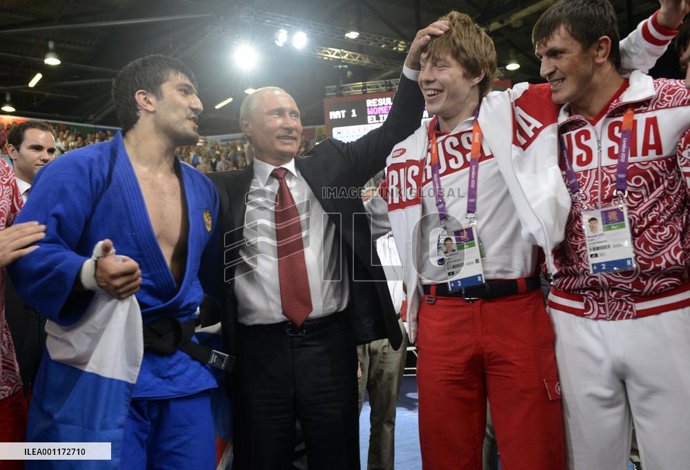 Russia's Khaibulaev wins gold in men's 100-kg judo at London