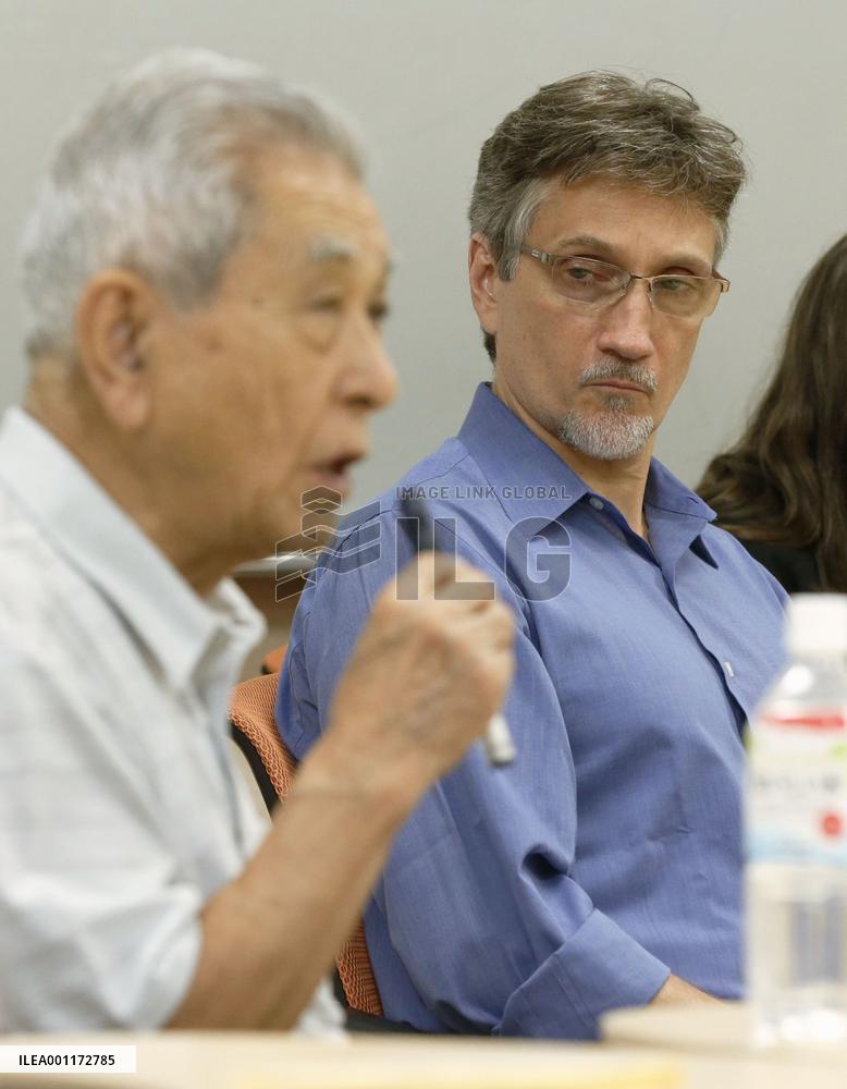 Ex-U.S. President Truman's grandson meets A-bomb survivors