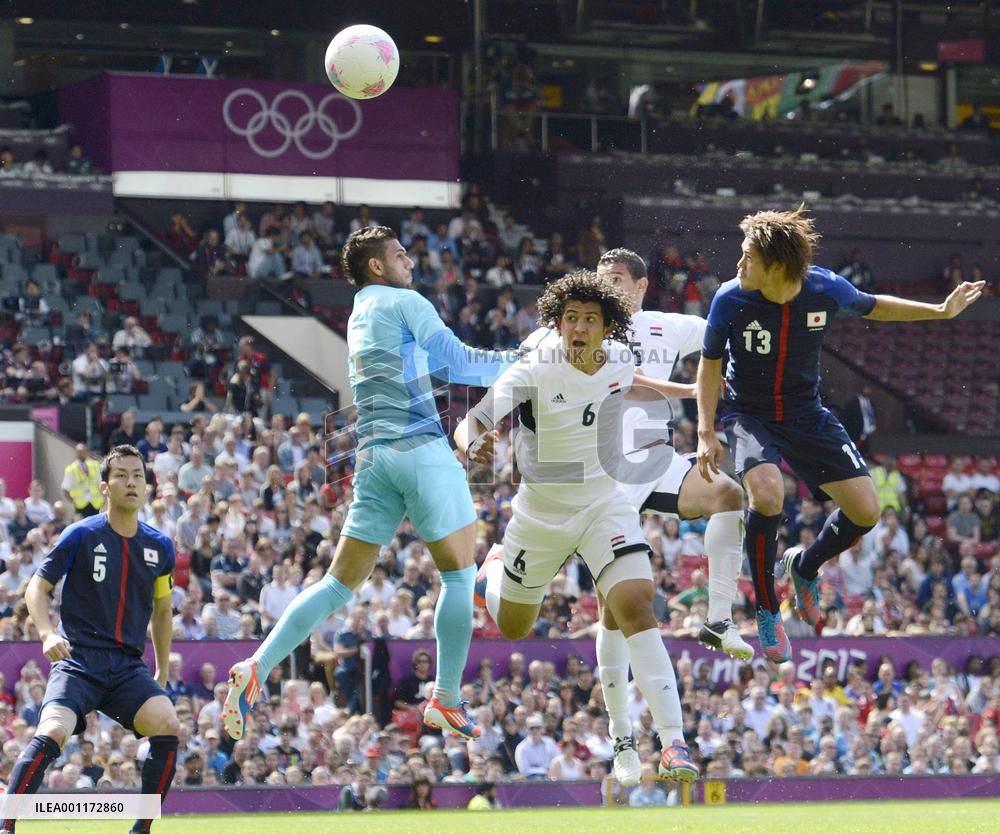 Japan whip Egypt to reach 1st men's soccer semis in 44 years