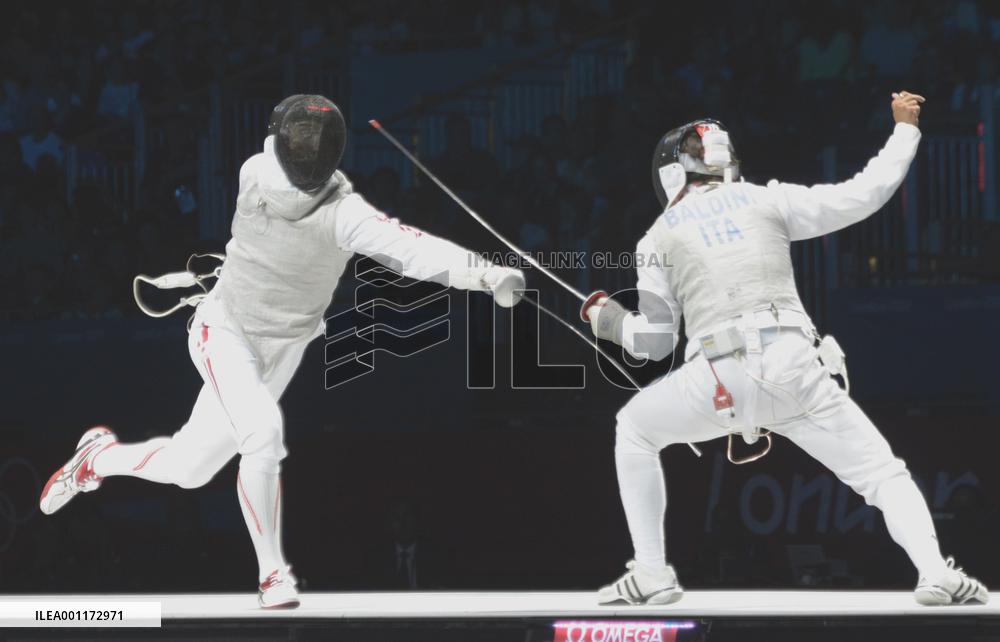 Japan gets men's team foil silver in fencing