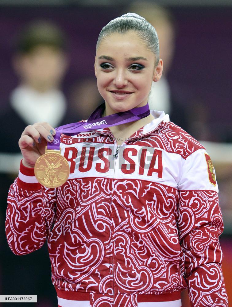 Mustafina wins Olympic gold in women's uneven bars