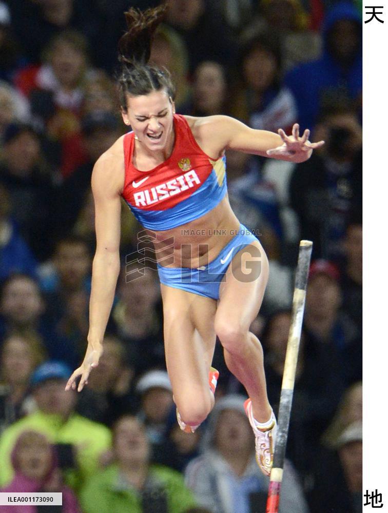 Isinbaeva finishes 3rd in women's pole vault