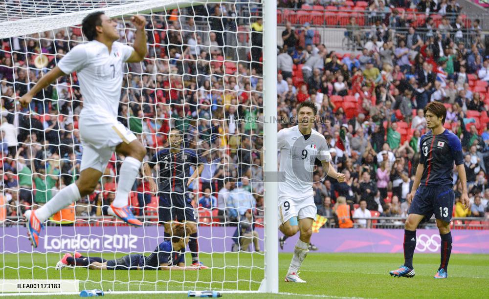 Japan lose to Mexico in men's soccer semifinal