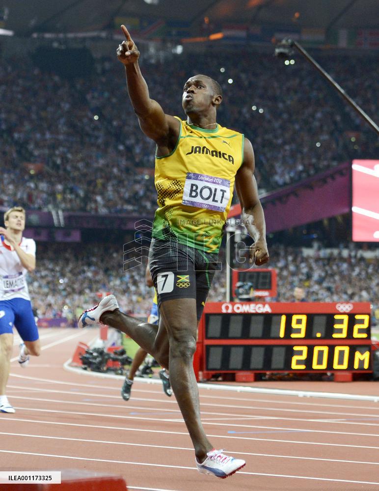 Bolt wins men's 200 meters