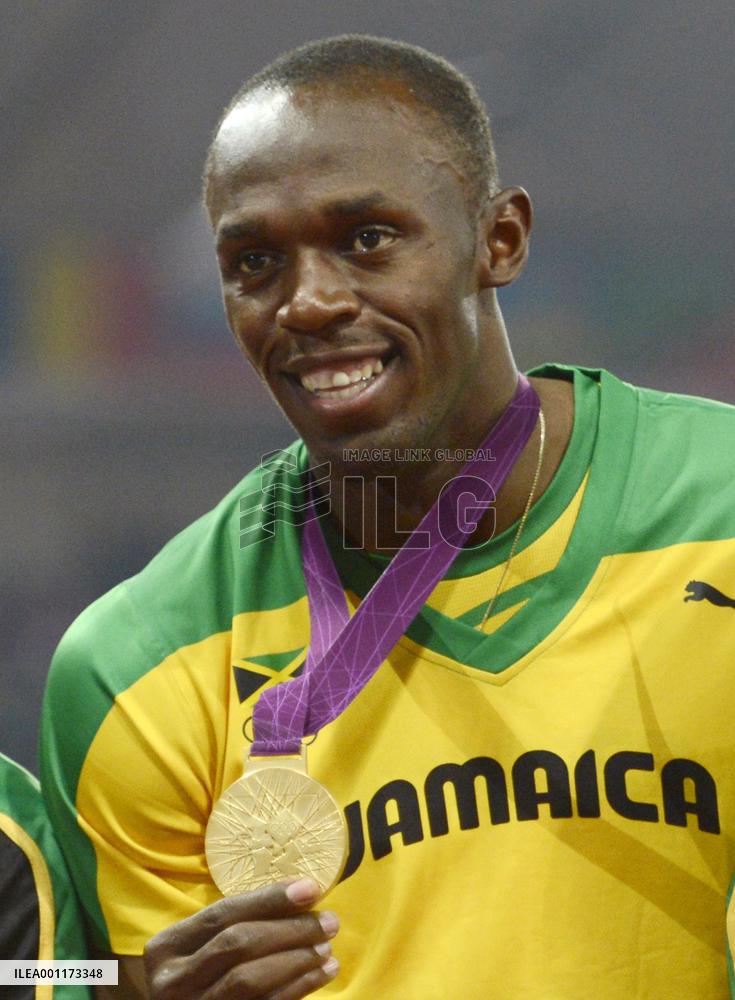 Bolt wins men's 200 meters