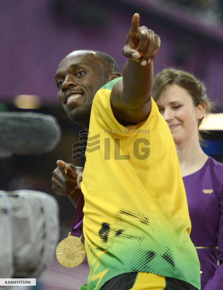 Bolt wins men's 200 meters