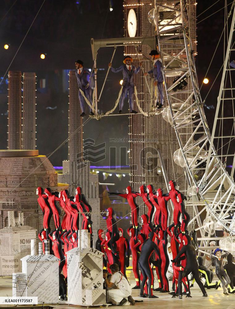 Curtain drawn on London Games, passes baton to Rio