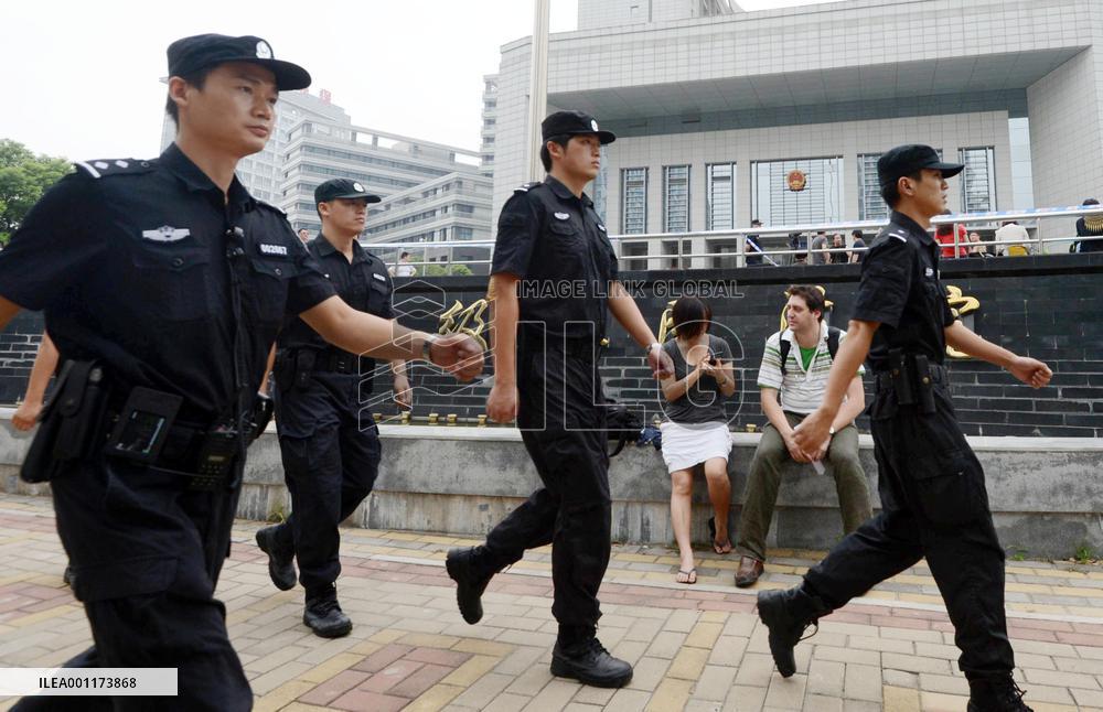 Chinese politician's wife gets suspended death sentence