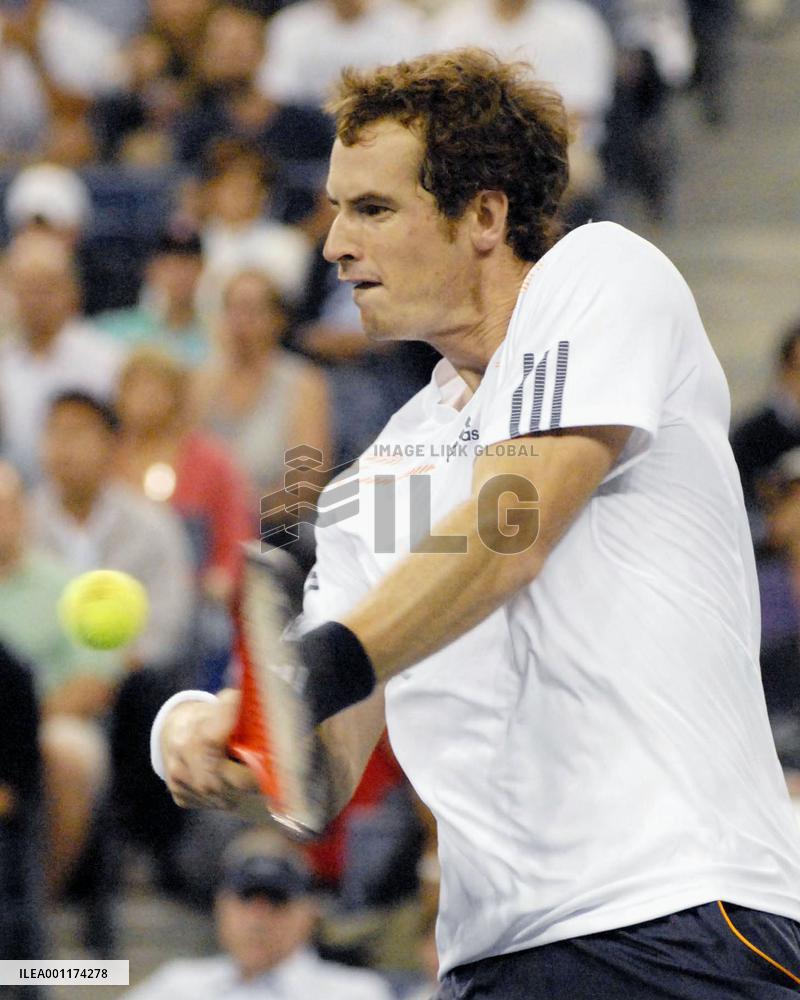 Murray advances to quarterfinals at U.S. Open