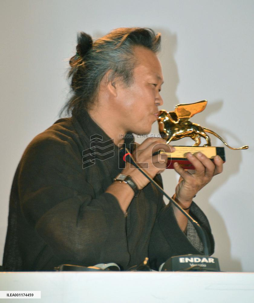 S. Korean film wins top prize at Venice Film Festival