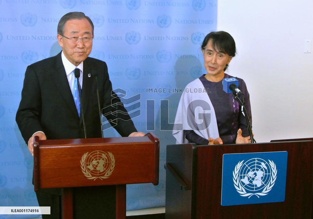 Suu Kyi, U.N. chief Ban at press conference