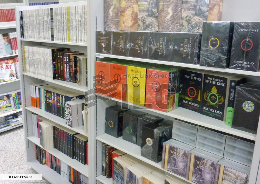 Japan books removed in Beijing