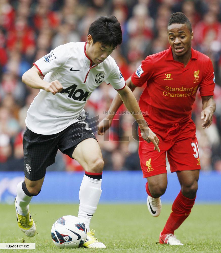 Kagawa sets up equalizer as Man Utd edge Liverpool