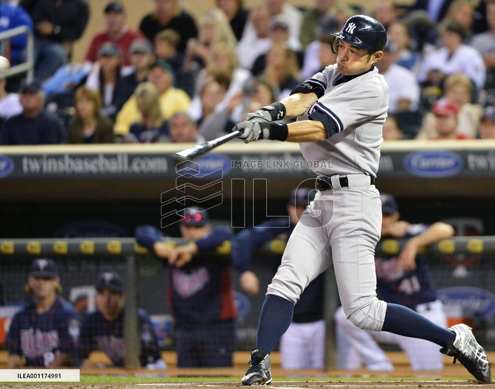 Ichiro doubles in Yankees' win over Twins