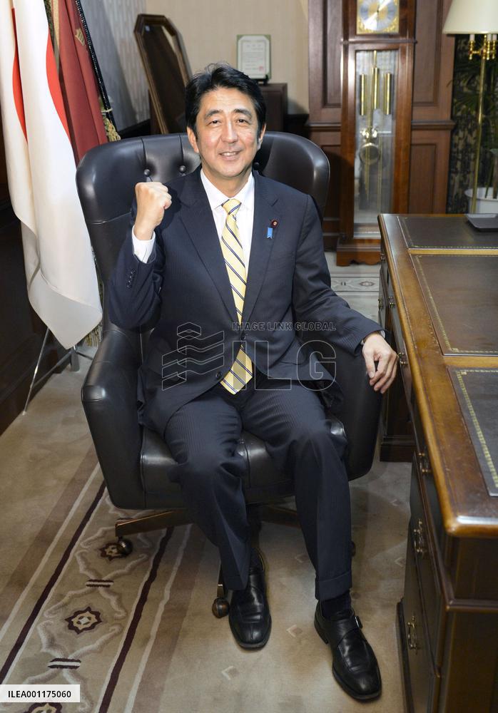 Abe makes comeback as LDP chief