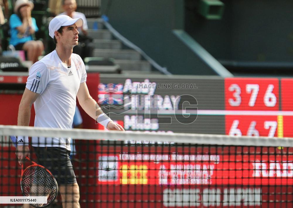Murray stunned by Raonic